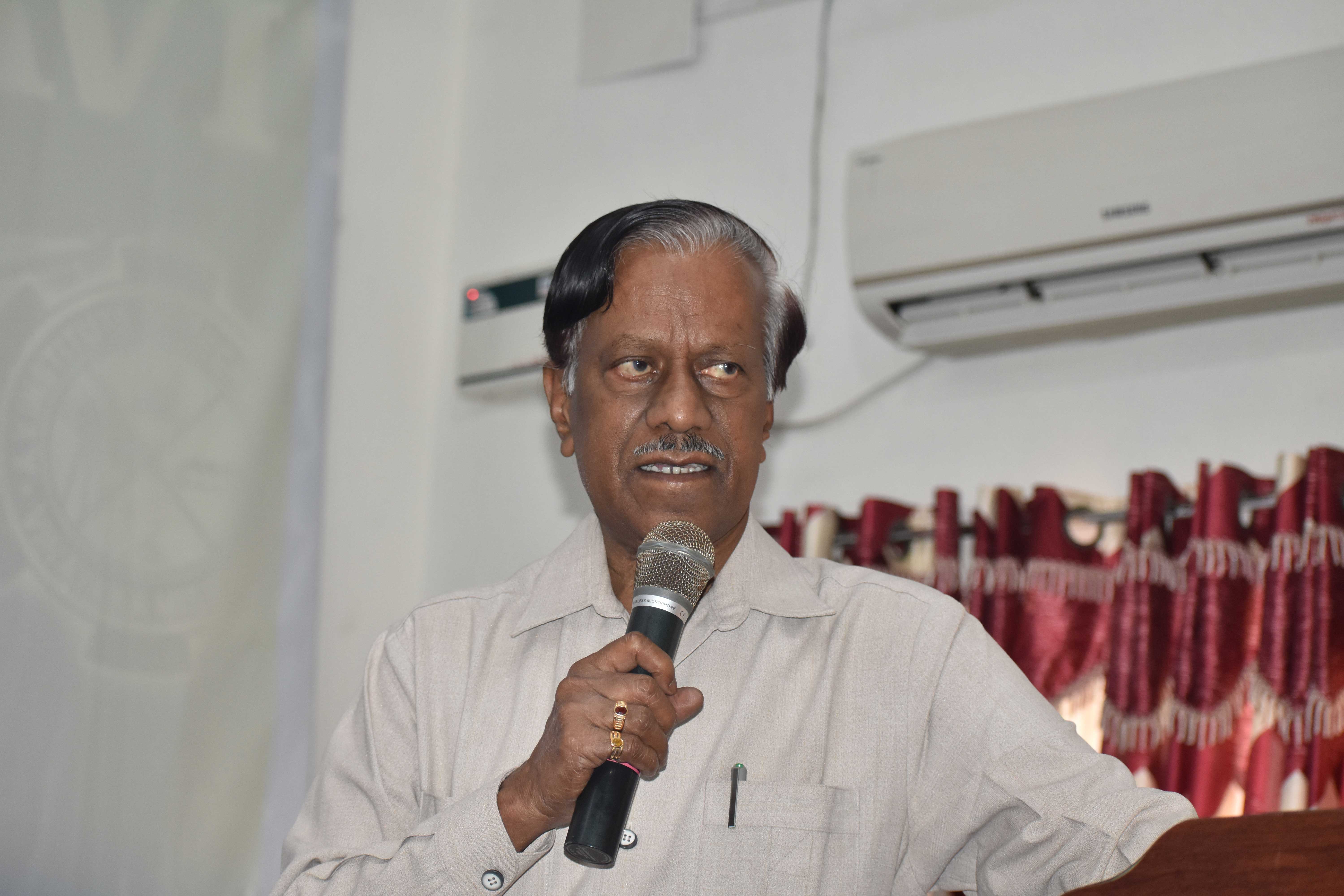 Dr. M. Ponnavaikko addressing in the fire safety programme 

